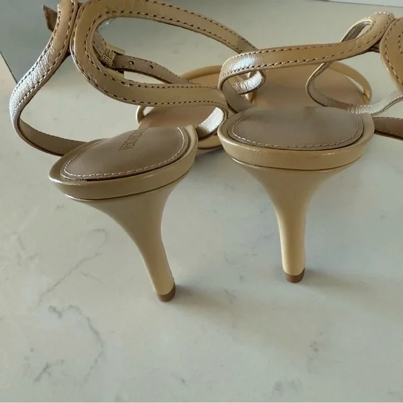 New Veronica Beard Sylvie Leather Ankle-Strap Stiletto sandal in wheat size: 6